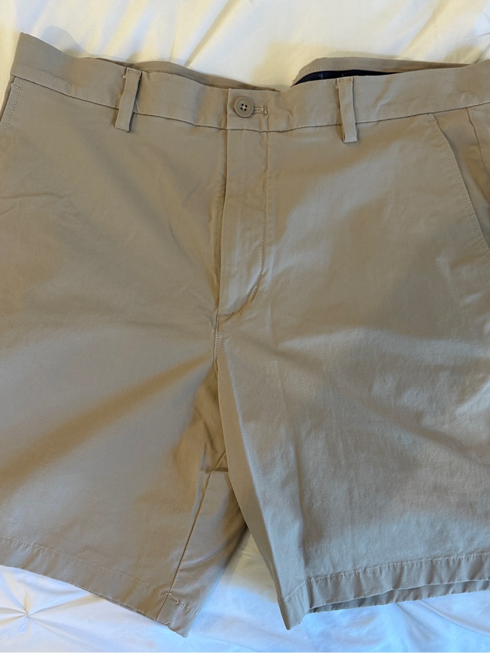 Vineyard Vines Men's Light Khaki Flat Front Chino Shorts